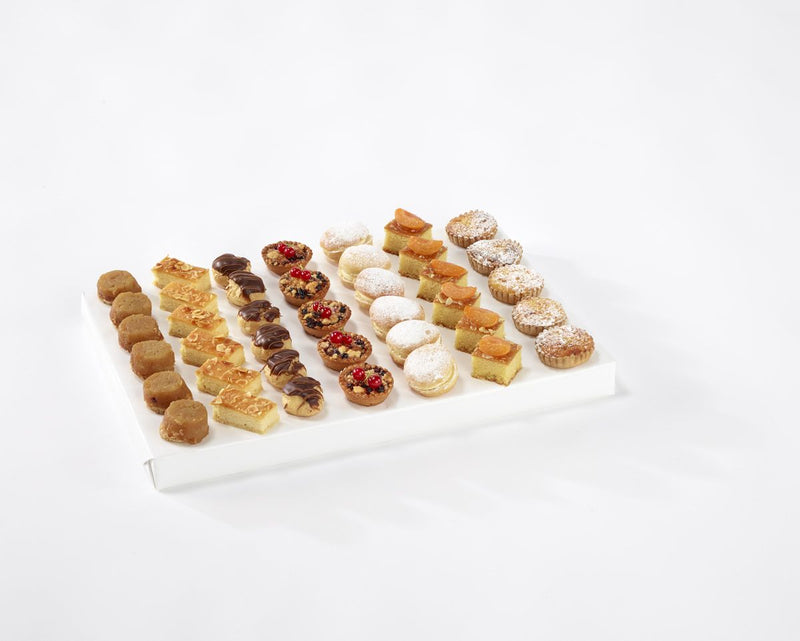 Assortiment mini-gebakjes retro