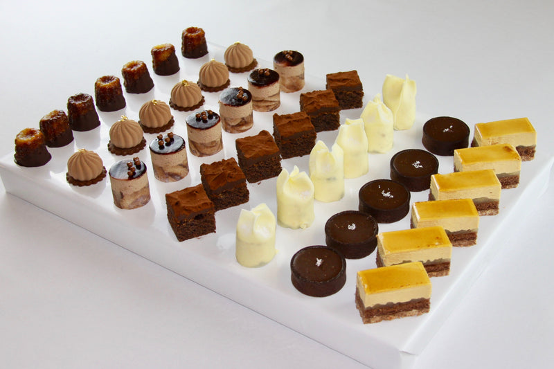 Assortiment mini-gebakjes chocolade