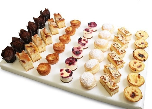 Assortiment mini-gebakjes retro